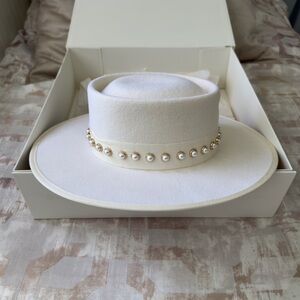 Pearl-Embellished Cream Wide-Brim Women's Hat BTB Los Angeles.